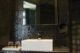 Hôtel Home - photo 12
