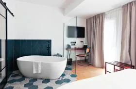 Victoria Boutique Hotel - photo 8